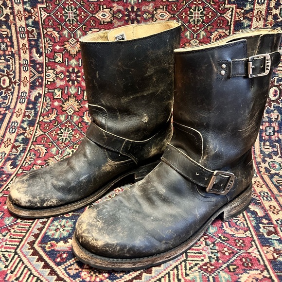 Frye pre-distressed Engineer Boots size 9 (fits women’s 10) - Picture 5 of 8